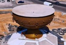 ТҮРКІСТАН ҚАЛАСЫНЫҢ БАС ҚАҚПАСЫНДА АЛЫП ТАЙҚАЗАН ОРНАТЫЛЫП ЖАТЫР