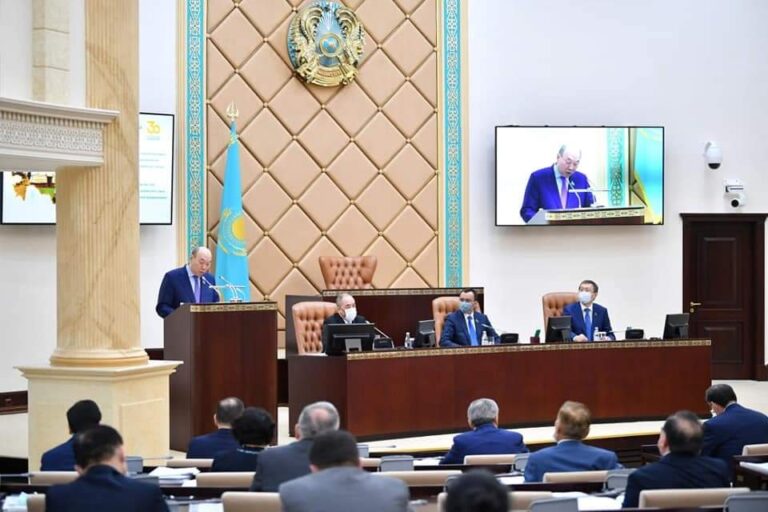 МӘУЛЕН ӘШІМБАЕВ: ЖАҺАНДАНУ ДӘУІРІНДЕГІ НЕГІЗГІ МАҚСАТТАРДЫҢ БІРІ – ҰЛТТЫҚ БІРЕГЕЙЛІГІМІЗДІ САҚТАУ
