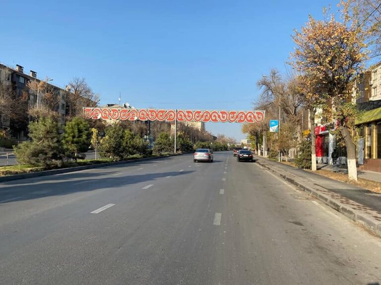 Шымкенттегі Республика даңғылында орташа жөндеу жұмыстары жүргізілуде