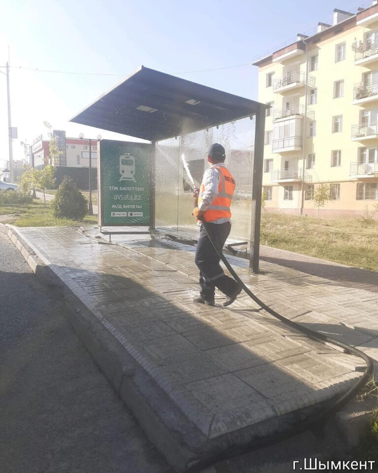 Аялдамалар мен аяқжолдарды жуу жұмыстары атқарылуда