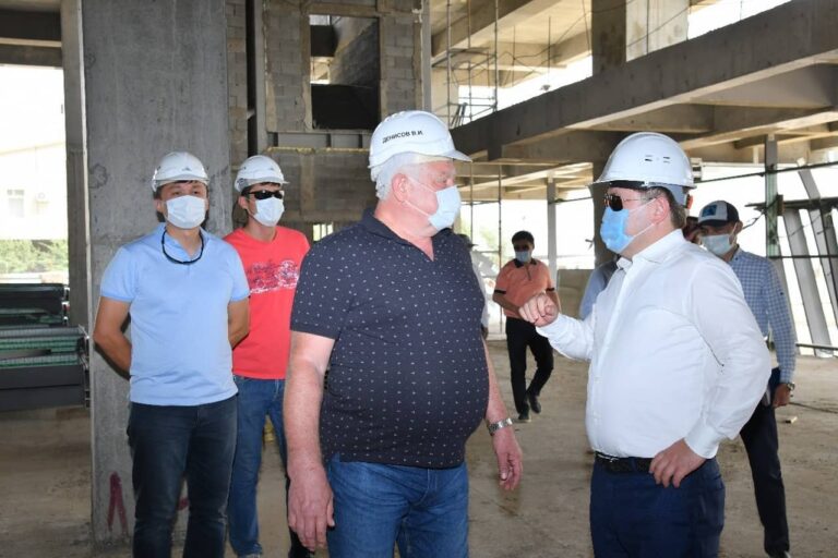ШЫМКЕНТ ӘКІМІ ӘУЕЖАЙДЫҢ ЖАҢА ТЕРМИНАЛ ҚҰРЫЛЫСЫНЫҢ БАРЫСЫН ТЕКСЕРДІ