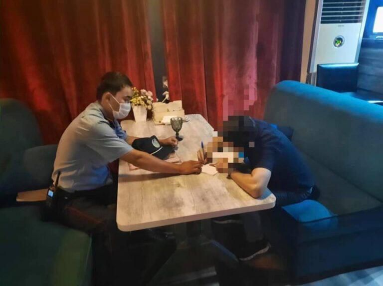 ПОЛИЦЕЙЛЕР КАРАНТИН ТАЛАПТАРЫН ТҮСІНДІРІП, ОНЫҢ САҚТАЛУЫН БАҚЫЛАУДА