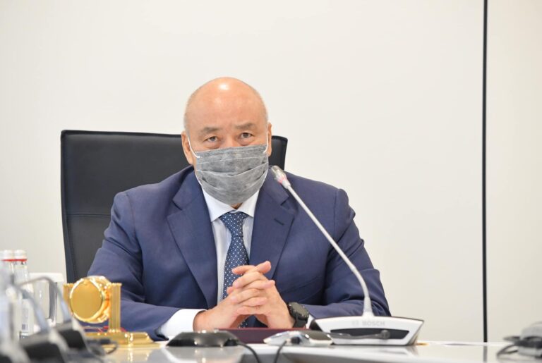 ӨМІРЗАҚ ШӨКЕЕВ ОНЛАЙН ҚАБЫЛДАУ ӨТКІЗІП, ТҰРҒЫНДАРДЫҢ МҰҢ-МҰҚТАЖЫН ТЫҢДАДЫ