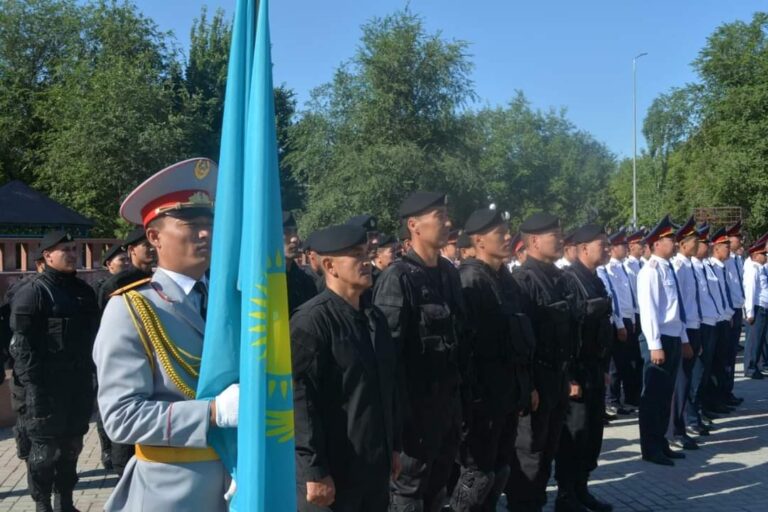 ТҮРКІСТАН ОБЛЫСЫНЫҢ БАС ПОЛИЦЕЙІ ЖАСТАРДЫ ЖҰМЫСҚА ШАҚЫРДЫ