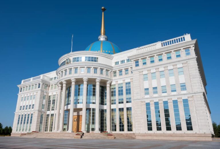 ҚАСЫМ-ЖОМАРТ ТОҚАЕВ ӘКІМДЕРДІҢ ХАЛЫҚПЕН КЕЗДЕСУЛЕРІН ӨТКІЗУ ТУРАЛЫ ЖАРЛЫҚҚА ҚОЛ ҚОЙДЫ