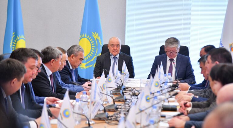 ТҮРКІСТАНДА МӘСЛИХАТ ХАТШЫЛАРЫНЫҢ РЕСПУБЛИКАЛЫҚ КЕҢЕСІ ӨТТІ