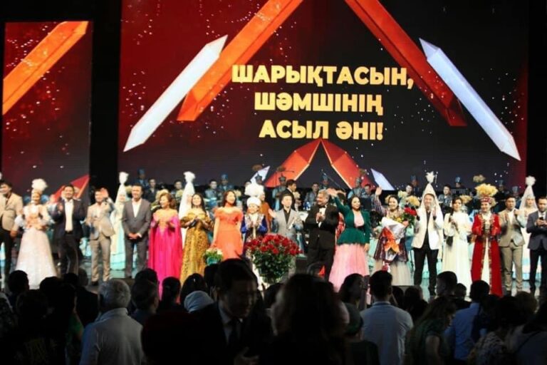 ТҮРКІСТАН ӨНЕРПАЗДАРЫ АЛМАТЫДА «ШАРЫҚТАСЫН ШӘМШІНІҢ АСЫЛ ӘНІ» АТТЫ КОНЦЕРТ ӨТКІЗДІ