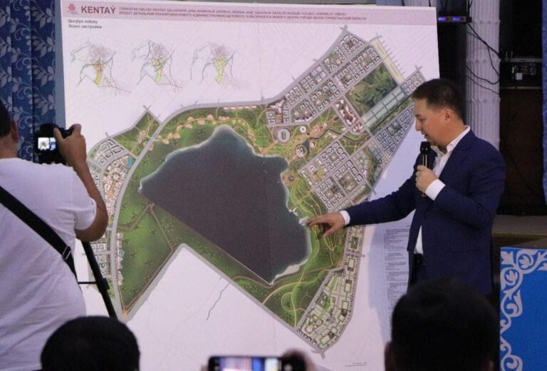 ТҮРКІСТАН: КЕНТАУ ҚАЛАСЫНДА ҚҰРЫЛЫС ЖҰМЫСТАРЫ ҚАРҚЫН АЛАДЫ