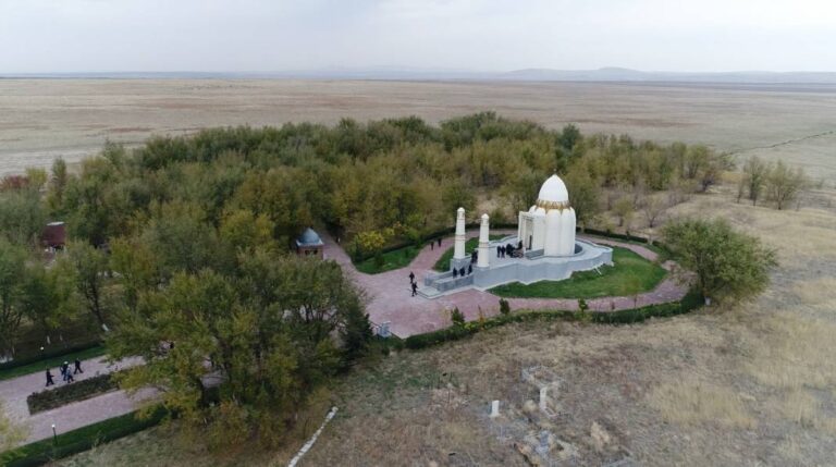 ТҮРКІСТАН: ДОМАЛАҚ АНА КЕСЕНЕСІ – ТУРИЗМГЕ ТАРТЫМДЫ НЫСАНДАРДЫҢ ҚАТАРЫНА ЕНГЕН
