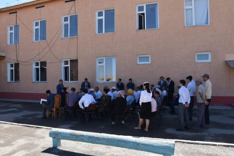 ТҮРКІСТАН: СОЗАҚТАҒЫ КӨКТӨБЕ ЕЛДІ МЕКЕНІНДЕ 6 КӨШЕ АСФАЛЬТТАЛАДЫ