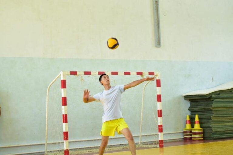 ТҮРКІСТАН: МЕМЛЕКЕТТІК ҚЫЗМЕТШІЛЕР АРАСЫНДА ВОЛЕЙБОЛДАН ЖАРЫС ӨТТІ