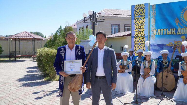 БӘЙДІБЕК АУДАНЫНДА «ҰЛТТЫҚ ДОМБЫРА КҮНІ» ҰЛЫҚТАЛДЫ