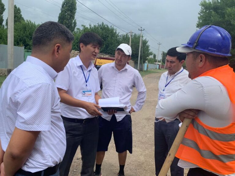 ТҮРКІСТАН: ЖЕРГІЛІКТІ ТҰРҒЫНДАРДЫ ЖҰМЫСПЕН ҚАМТУ МӘСЕЛЕСІ КҮН ТӘРТІБІНДЕ ТҰР