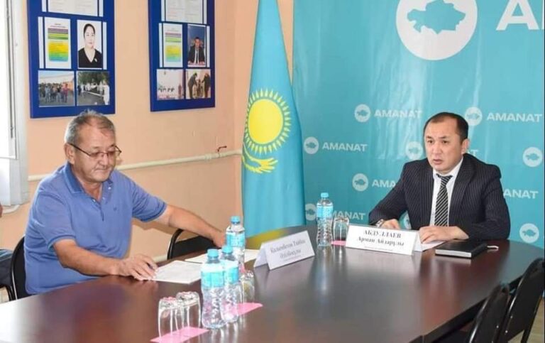 ТҮРКІСТАН: ТОЗЫҒЫ ЖЕТКЕН ЭЛЕКТР БАҒАНАЛАРЫ АУЫСТЫРЫЛДЫ