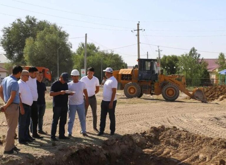 ТҮРКІСТАН: ТҮЛКІБАСТАҒЫ КЕРШЕТАС АУЫЛЫНДА ЖАҢА МӘДЕНИЕТ ҮЙІ БОЙ КӨТЕРІП, МЕКТЕП ЖӨНДЕЛІП ЖАТЫР