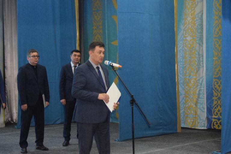 ТҮРКІСТАН: ҚАЛЫҢ ҚАЗАҚ КӨПЕНІМЕН ҚОШТАСТЫ