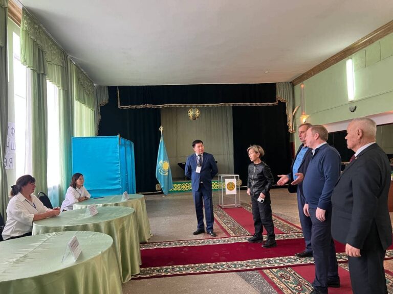 ҚР ОСК мүшелері еліміздің өңірлерінде ҚР Президенті сайлауын  дайындау және өткізу мәселелері бойынша көшпелі семинар  кеңестер сериясын жалғастыруда