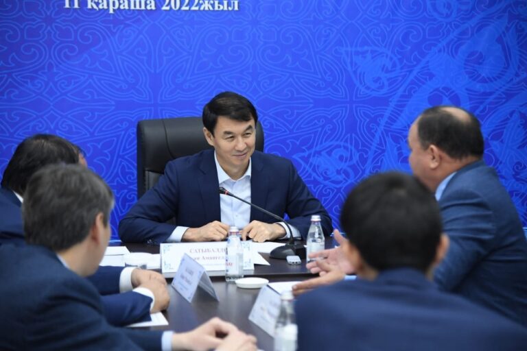ТҮРКІСТАН: ДАРХАН САТЫБАЛДЫ ҚҰҚЫҚ ҚОРҒАУ ОРГАНДАРЫНЫҢ БАСШЫЛАРЫМЕН БІРЫҢҒАЙ ҚАБЫЛДАУ ӨТКІЗДІ
