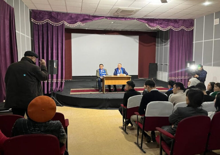 НҰРЛАН ӘУЕСБАЕВТЫҢ ҮГІТ-НАСИХАТ ЖҰМЫСЫНЫҢ БАРЫСЫ ТАНЫСТЫРЫЛДЫ
