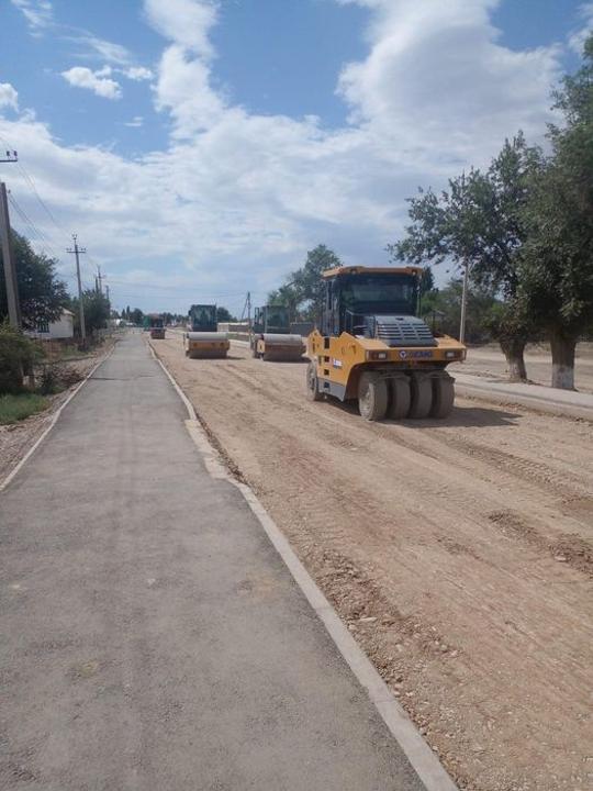 ТУРКЕСТАН: В САУРАНСКОМ РАЙОНЕ ПРОХОДЯТ ИНТЕНСИВНЫЕ ДОРОЖНО-СТРОИТЕЛЬНЫЕ РАБОТЫ