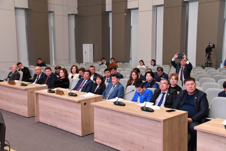 ҚАЗАҚСТАН МӘСЛИХАТТАРЫ ДЕПУТАТТАРЫ БІРЛЕСТІГІНІҢ ҮНДЕУІНЕ ТҮРКІСТАНДЫҚТАР ҮН ҚОСТЫ