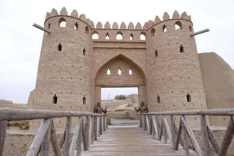 ТҮРКІСТАН: БЫЛТЫР ОТЫРАРҒА 420 МЫҢНАН АСА ТУРИСТ КЕЛГЕН