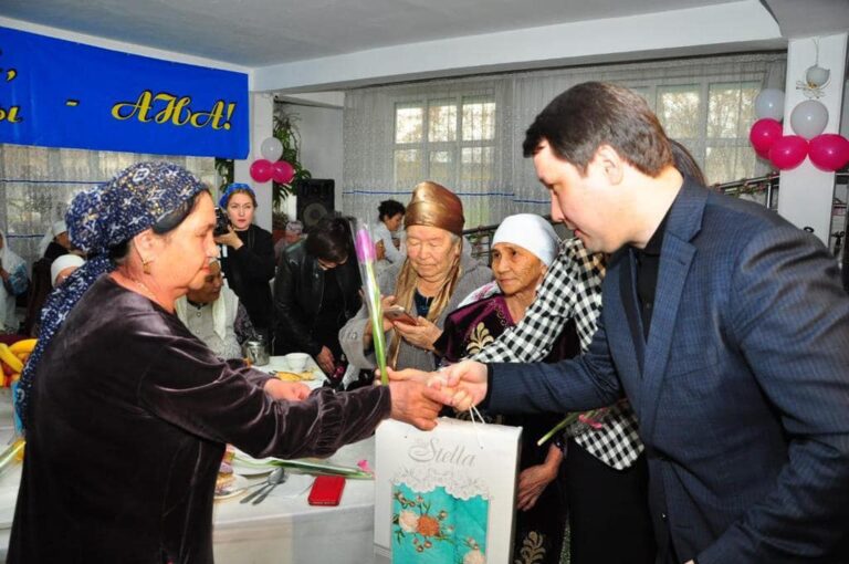 ТҮРКІСТАН: «АРДАГЕРЛЕР ҮЙІ» МЕН «МЕЙІР» ОРТАЛЫҒЫНЫҢ АҚ ЖАУЛЫҚТЫ АНАЛАРЫНА ҚҰРМЕТ КӨРСЕТІЛДІ<br />
<b>Deprecated</b>:  strip_tags(): Passing null to parameter #1 ($string) of type string is deprecated in <b>/var/www/vhosts/aptanews.kz/aptamedia.kz/wp-content/themes/Newspaper/loop-single.php</b> on line <b>64</b><br />
 ТҮРКІСТАН: «АРДАГЕРЛЕР ҮЙІ» МЕН «МЕЙІР» ОРТАЛЫҒЫНЫҢ АҚ ЖАУЛЫҚТЫ АНАЛАРЫНА ҚҰРМЕТ КӨРСЕТІЛДІ