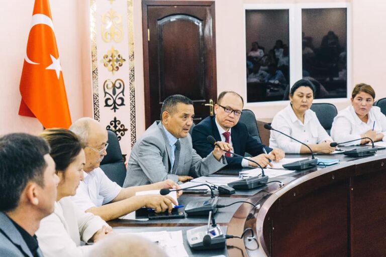 ТҮРКІСТАНДА «САЯСИ ҚУҒЫН-СҮРГІННІҢ САБАҚТАРЫ ТАРИХИ ТАНЫМДА ОРНЫҒУЫ КЕРЕК» АТТЫ ДӨҢГЕЛЕК ҮСТЕЛ ӨТТІ<br />
<b>Deprecated</b>: strip_tags(): Passing null to parameter #1 ($string) of type string is deprecated in <b>/var/www/vhosts/aptanews.kz/aptamedia.kz/wp-content/themes/Newspaper/loop-single.php</b> on line <b>64</b><br />
ТҮРКІСТАНДА «САЯСИ ҚУҒЫН-СҮРГІННІҢ САБАҚТАРЫ ТАРИХИ ТАНЫМДА ОРНЫҒУЫ КЕРЕК» АТТЫ ДӨҢГЕЛЕК ҮСТЕЛ ӨТТІ