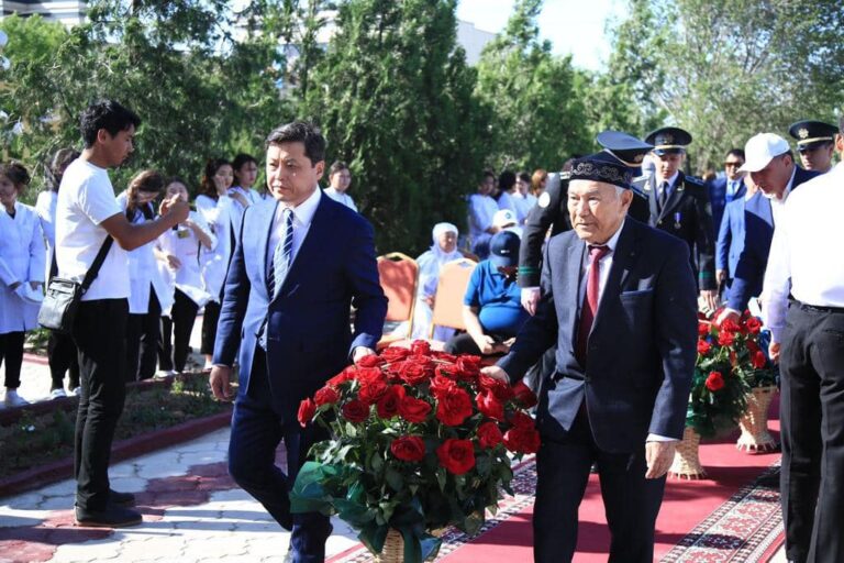 ТҮРКІСТАНДА САЯСИ ҚУҒЫН-СҮРГІН ЖӘНЕ АШАРШЫЛЫҚ ҚҰРБАНДАРЫН ЕСКЕ АЛУ ІС-ШАРАСЫ ӨТТІ