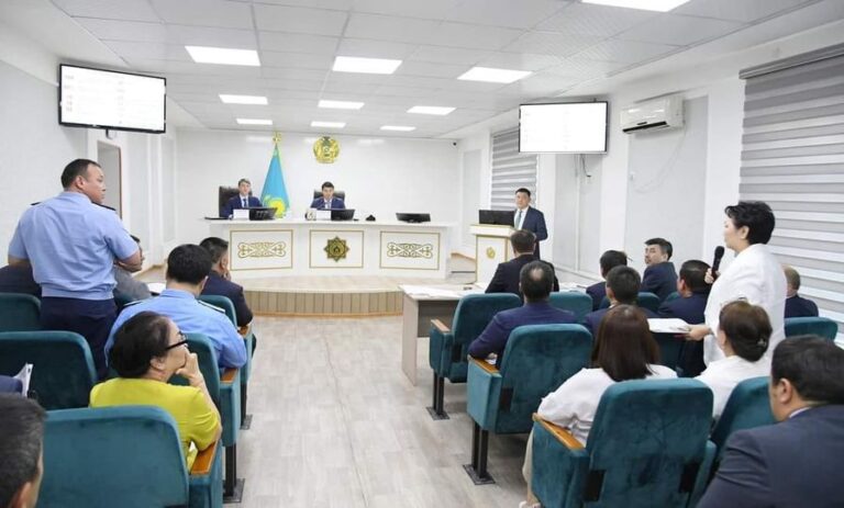 ТҮРКІСТАН ОБЛЫСЫНЫҢ ӘКІМІ САЙРАМДЫ ДАМЫТУДАҒЫ КЕМШІЛІКТЕРДІ ЖОЮДЫ ТАПСЫРДЫ