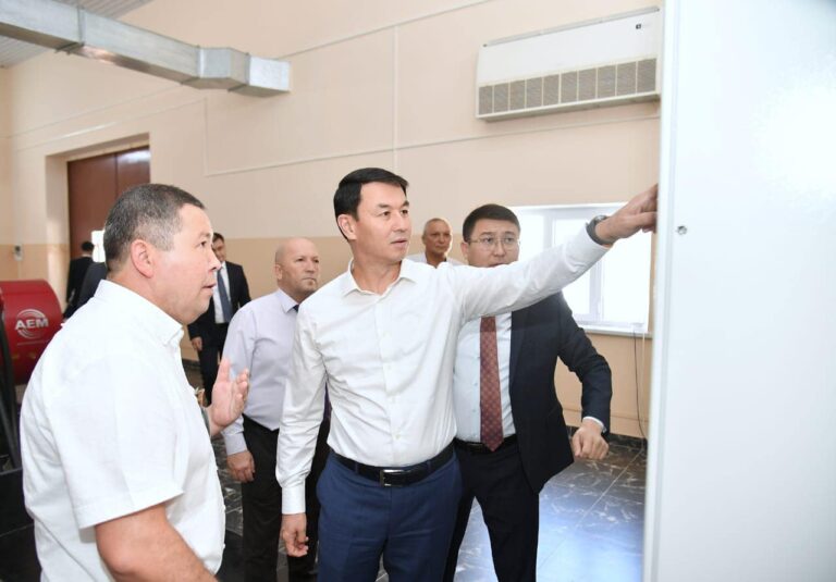 ДАРХАН САТЫБАЛДЫ ҚАЗЫҒҰРТ АУДАНЫНЫҢ КӘСІПКЕРЛЕРІМЕН КЕЗДЕСТІ