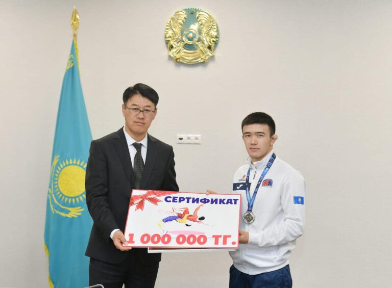 ТҮРКІСТАНДЫҚ БАЛУАН АСЫЛЖАН ЕСЕНГЕЛДІ – ӘЛЕМ ЧЕМПИОНАТЫНЫҢ КҮМІС ЖҮЛДЕГЕРІ<br />
<b>Deprecated</b>: strip_tags(): Passing null to parameter #1 ($string) of type string is deprecated in <b>/var/www/vhosts/aptanews.kz/aptamedia.kz/wp-content/themes/Newspaper/loop-single.php</b> on line <b>64</b><br />
ТҮРКІСТАНДЫҚ БАЛУАН АСЫЛЖАН ЕСЕНГЕЛДІ – ӘЛЕМ ЧЕМПИОНАТЫНЫҢ КҮМІС ЖҮЛДЕГЕРІ