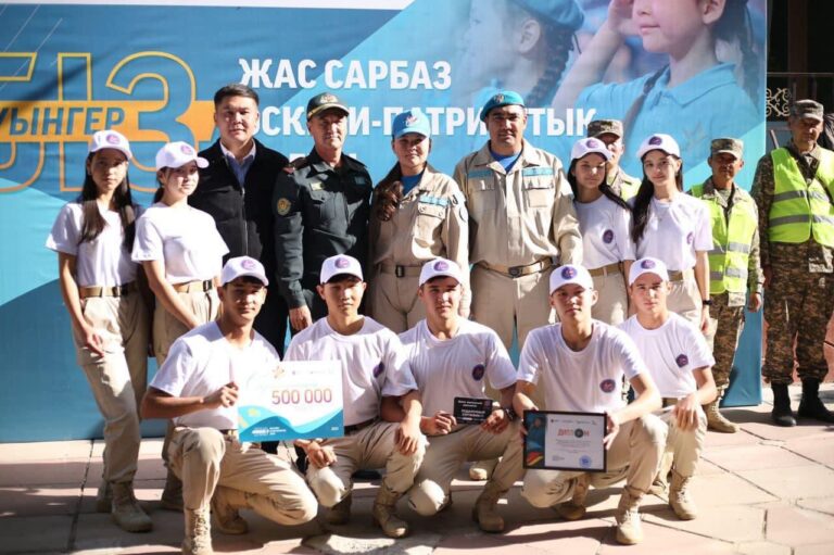 ТҮРКІСТАН: РЕСПУБЛИКА КҮНІНЕ ОРАЙ «БІЗ ЖАУЫНГЕР» АТТЫ САЙЫС ӨТТІ
