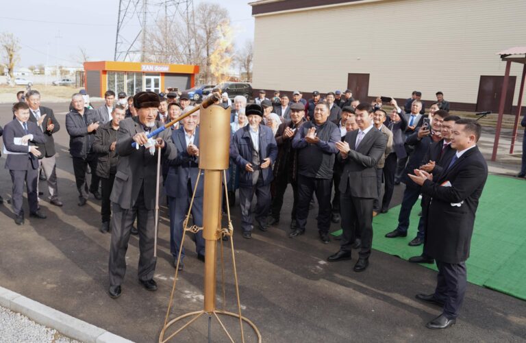 ТҮРКІСТАН ОБЛЫСЫНДА 8 МЫҢҒА ЖУЫҚ ТҰРҒЫНДЫ ГАЗБЕН ҚАМТИТЫН НЫСАН ПАЙДАЛАНУҒА ТАПСЫРЫЛДЫ<br />
<b>Deprecated</b>: strip_tags(): Passing null to parameter #1 ($string) of type string is deprecated in <b>/var/www/vhosts/aptanews.kz/aptamedia.kz/wp-content/themes/Newspaper/loop-single.php</b> on line <b>64</b><br />
ТҮРКІСТАН ОБЛЫСЫНДА 8 МЫҢҒА ЖУЫҚ ТҰРҒЫНДЫ ГАЗБЕН ҚАМТИТЫН НЫСАН ПАЙДАЛАНУҒА ТАПСЫРЫЛДЫ