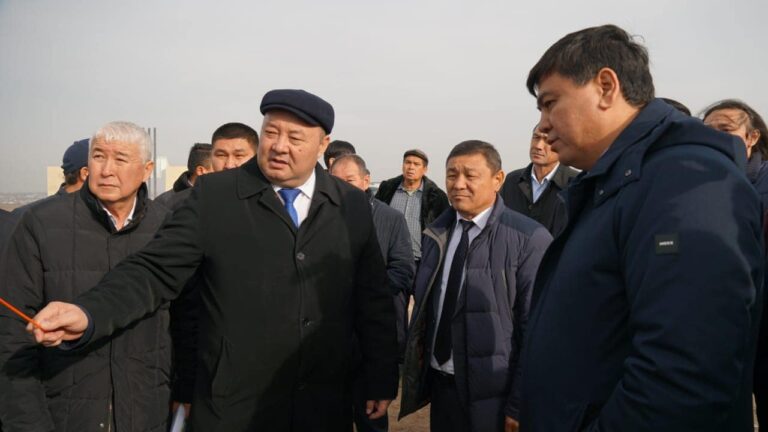 ТҮРКІСТАН: АУЫЗ СУ САЛАСЫНДАҒЫ ӨЗЕКТІ МӘСЕЛЕЛЕР ТАЛҚЫЛАНДЫ
