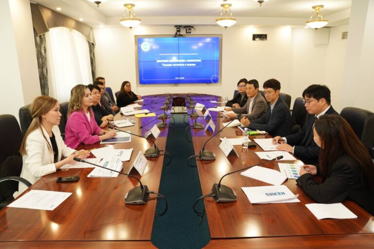 Қазақстан мен Корея өкілдері білім берудегі цифрлық сауаттылық пен киберқауіпсіздікті дамыту мәселелерін талқылады