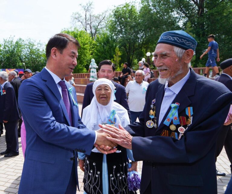 ТҮРКІСТАНДА ЖЕҢІС КҮНІ АТАП ӨТІЛДІ