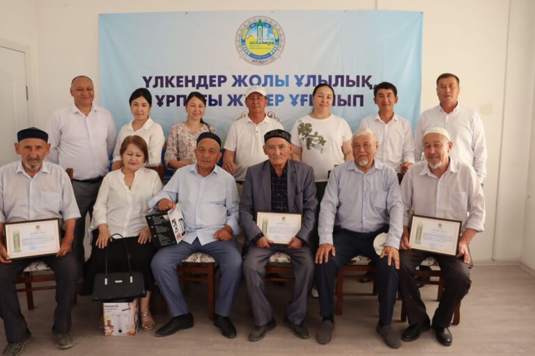 ӘР САЛАДА ЕҢБЕК ЕТКЕН АРДАГЕР ҚАРИЯЛАРМЕН КЕЗДЕСУ ӨТТІ