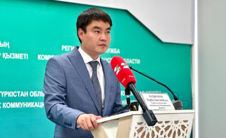 ТҮРКІСТАН ОБЛЫСЫ АГРОӨНЕРКӘСІП КЕШЕНДЕРІН ДАМЫТУ БОЙЫНША РЕСПУБЛИКАДА КӨШ БАСТАП ТҰР