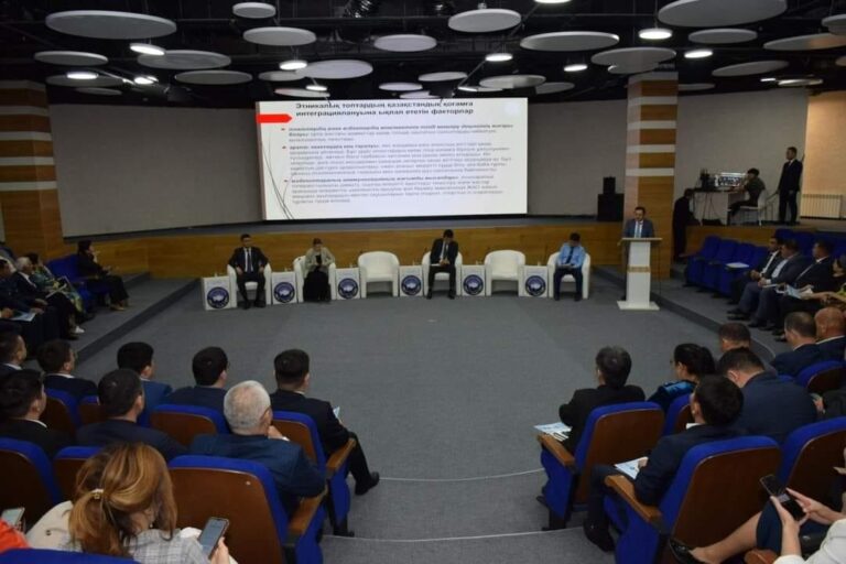 ТҮРКІСТАНДА «ЭТНОСАРАЛЫҚ КЕЛІСІМ: ҚҰҚЫҚТЫҚ ТӘСІЛ ЖӘНЕ ТОЛЕРАНТТЫЛЫҚ» ТАҚЫРЫБЫНДА СЕМИНАР ӨТТІ