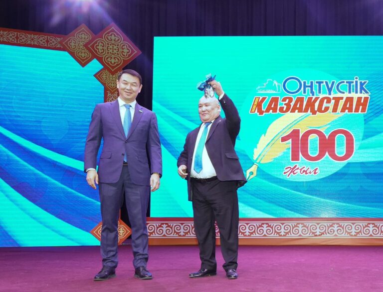 ТҮРКІСТАНДА «ОҢТҮСТІК ҚАЗАҚСТАН» ГАЗЕТІНІҢ АЛЛЕЯСЫ АШЫЛДЫ