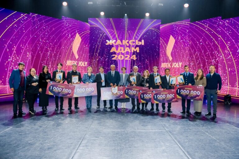 ТҮРКІСТАНДЫҚ ДӘРІГЕР «ЖАҚСЫ АДАМ-2024» СЫЙЛЫҒЫНЫҢ ИЕГЕРІ АТАНДЫ