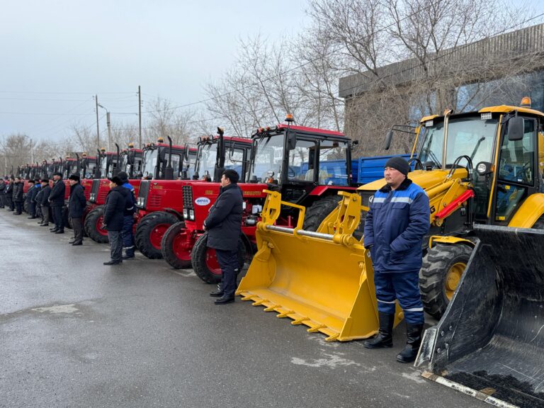ТҮРКІСТАН: СОЗАҚ АУДАНЫНЫҢ КОММУНАЛДЫҚ САЛА ӨКІЛДЕРІНЕ 27 ТЕХНИКА ТАПСЫРЫЛДЫ