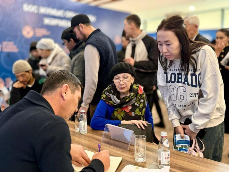 ТҮРКІСТАНДА БОС ЖҰМЫС ОРЫНДАРЫ ЖӘРМЕҢКЕСІ ӨТТІ