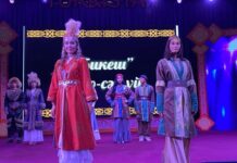 НАУРЫЗНАМА: ТҮРКІСТАНДАҒЫ «ФАРАБ» КІТАПХАНАСЫНДА «ҰЛТТЫҚ КИІМ – ҰЛТТЫҚ БРЕНД» СӘН КӨРСЕТІЛІМІ ӨТТІ