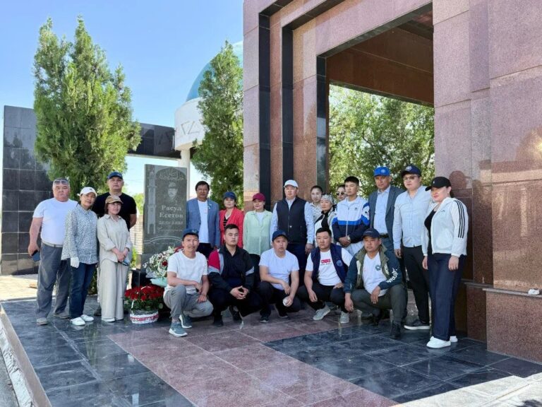 ТҮРКІСТАН ҚАЛАСЫНДА «ТАЗА ҚАЗАҚСТАН» АКЦИЯСЫ АЯСЫНДА ТАЗАЛЫҚ ЖҰМЫСТАРЫ ТҰРАҚТЫ ТҮРДЕ ӨТКІЗІЛУДЕ