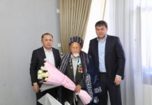 ТҮРКІСТАН: САРЫАҒАШТА 103 ЖАСТАҒЫ ҰЛЫ ОТАН СОҒЫСЫ АРДАГЕРІНЕ ҚҰРМЕТ КӨРСЕТІЛДІ