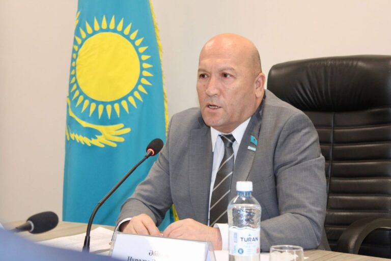 Түркістан облыстық мәслихатының төрағасы                  Нұралы Әбішов аудандық және қалалық мәслихат төрағаларымен кездесті