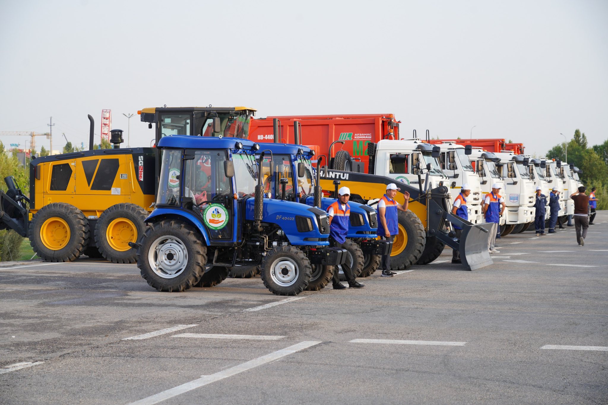 «2025 – ЖҰМЫСШЫ МАМАНДЫҚТАР ЖЫЛЫ»: ТҮРКІСТАНДА КОММУНАЛДЫҚ САЛА ӨКІЛДЕРІНЕ ЖАҢА ТЕХНИКАЛАР ТАБЫСТАЛДЫ
