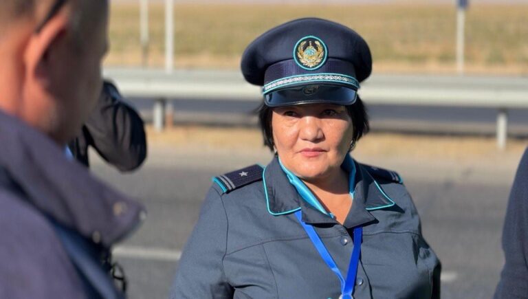 ЕРІКСІЗ ҚАҺАРМАНДАРМЕН БІР КҮН…